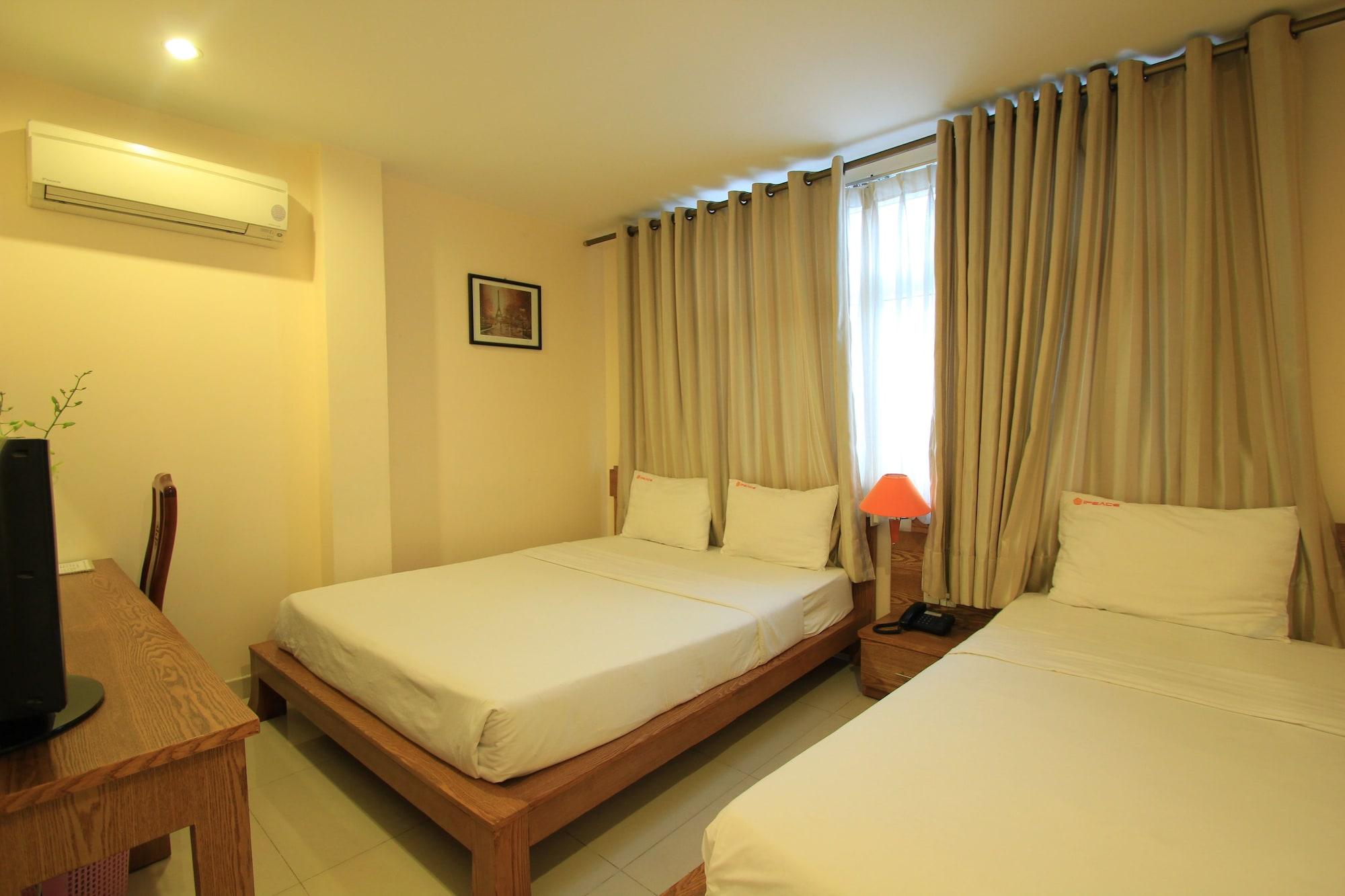 Ipeace Hotel - Bui Vien Walking Street Ho Chi Minh City Bagian luar foto