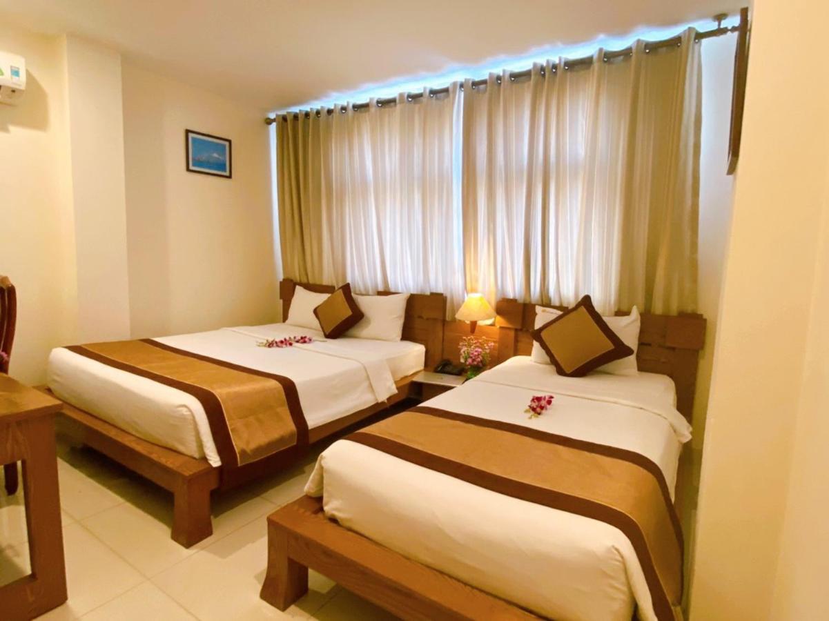 Ipeace Hotel - Bui Vien Walking Street Ho Chi Minh City Bagian luar foto