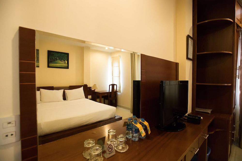 Ipeace Hotel - Bui Vien Walking Street Ho Chi Minh City Bagian luar foto