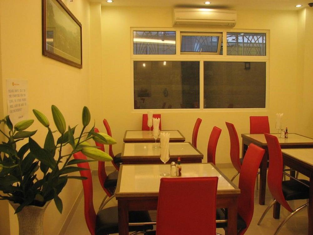 Ipeace Hotel - Bui Vien Walking Street Ho Chi Minh City Bagian luar foto