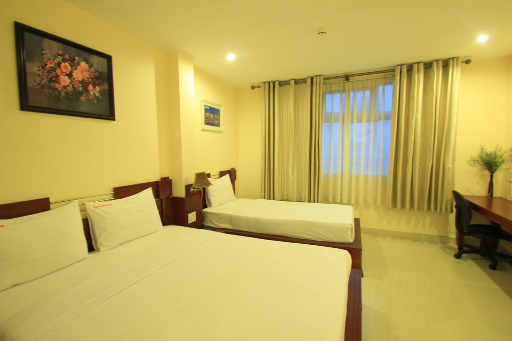 Ipeace Hotel - Bui Vien Walking Street Ho Chi Minh City Bagian luar foto