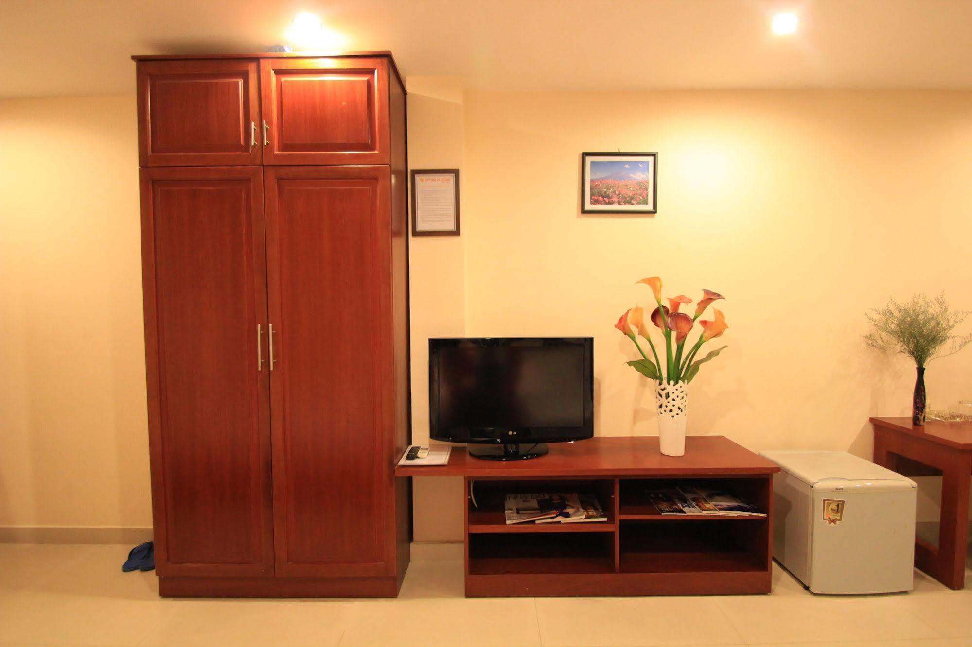 Ipeace Hotel - Bui Vien Walking Street Ho Chi Minh City Bagian luar foto