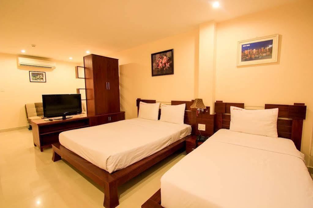 Ipeace Hotel - Bui Vien Walking Street Ho Chi Minh City Bagian luar foto